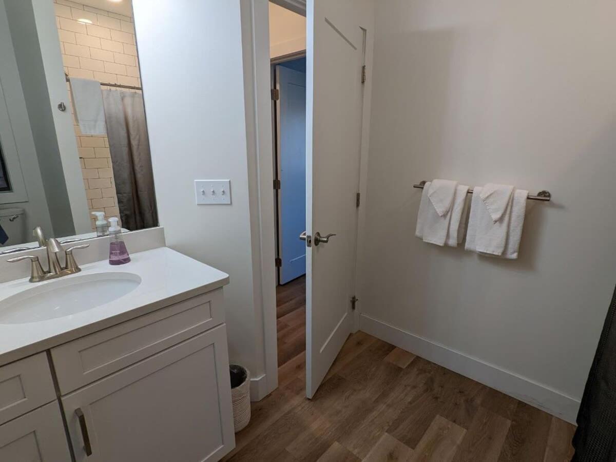 Location Location - Capri Condo 212 Traverse City Extérieur photo